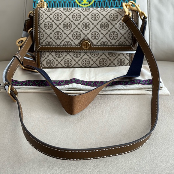 TORY BURCH T Monogram Jacquard Medium Shoulder bag - Picture 10 of 16